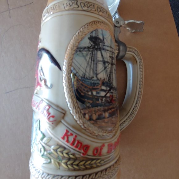 Budweiser - Picture 2 of 4